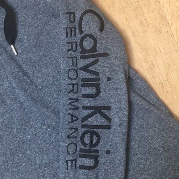 Calvin Klein quarter zip hoodie - Picture 2 of 6